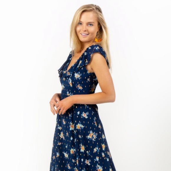 Gorgeous maxi dress NWT - Picture 1 of 6